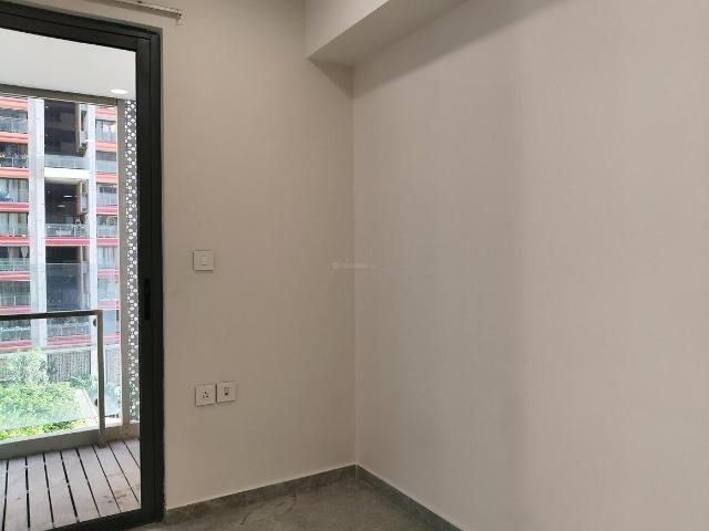 4 BHK Apartment in Prabhadevi for rent Mumbai. The reference number is 18968837