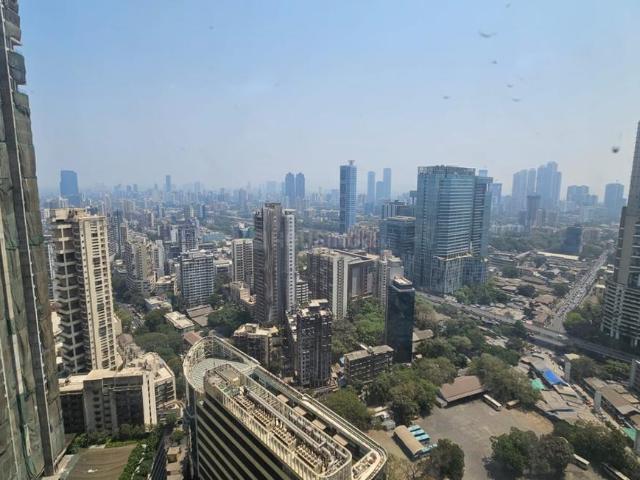 4 BHK Apartment in Prabhadevi for rent Mumbai. The reference number is 19658082