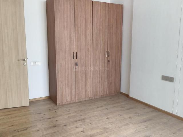 4 BHK Apartment in Prabhadevi for rent Mumbai. The reference number is 20222384