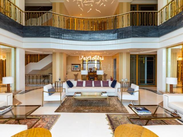 4 BHK Apartment in Prabhadevi for rent Mumbai. The reference number is 20230149