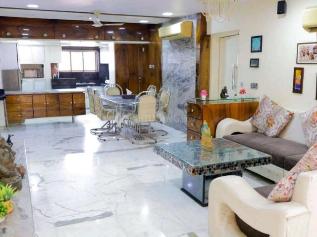 4 BHK Apartment in Prabhadevi for resale Mumbai. The reference number is 20447990