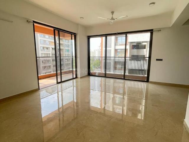 4 BHK Apartment in Prahlad Nagar for rent Ahmedabad. The reference number is 19701471