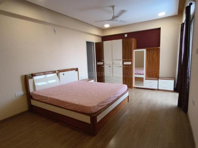 4 BHK Apartment in Prahlad Nagar for rent Ahmedabad. The reference number is 20207630