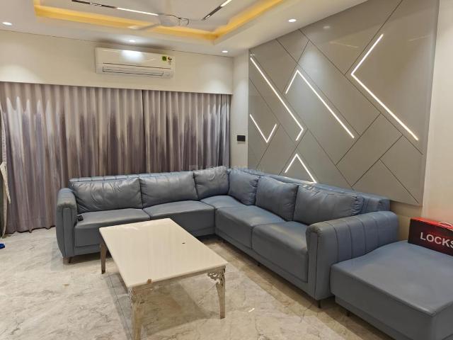 4 BHK Apartment in Prahlad Nagar for resale Ahmedabad. The reference number is 19354083