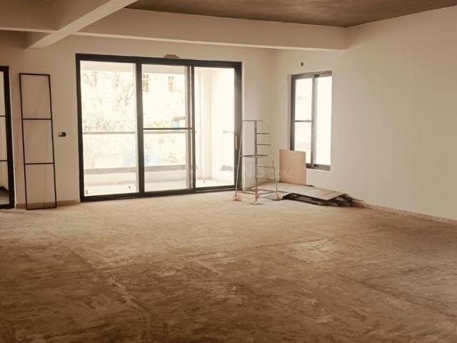 4 BHK Apartment in Rai Durg for resale Hyderabad. The reference number is 19618051