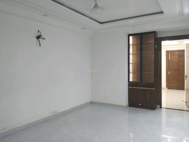 4 BHK Apartment in Rajendra Nagar for resale Ghaziabad. The reference number is 20725362