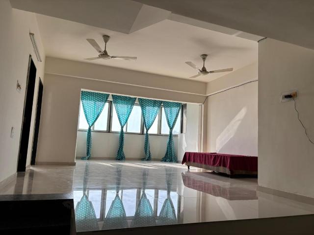 4 BHK Apartment in Ramdev Nagar for resale Ahmedabad. The reference number is 20455970