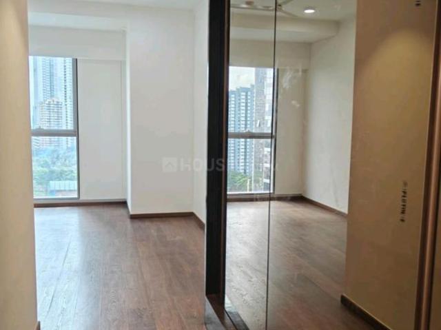 4 BHK Apartment in Wadala for rent Mumbai. The reference number is 19642851