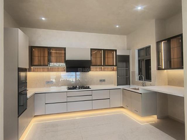 4 BHK Apartment in Wakad for resale Pune. The reference number is 20640005