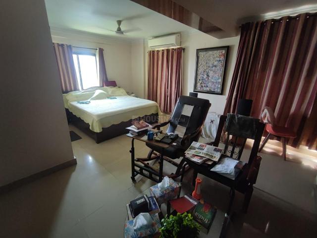 4 BHK Apartment in Tollygunge for resale Kolkata. The reference number is 20923006