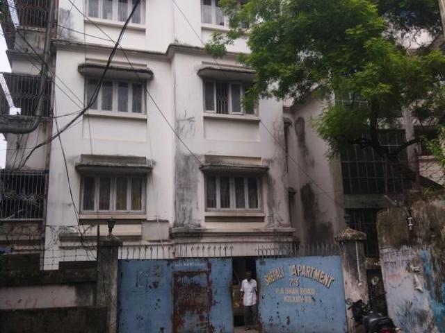 4 BHK Apartment in Tollygunge for resale Kolkata. The reference number is 7927162