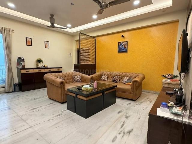 4 BHK Apartment in Tangra for rent Kolkata. The reference number is 20697086