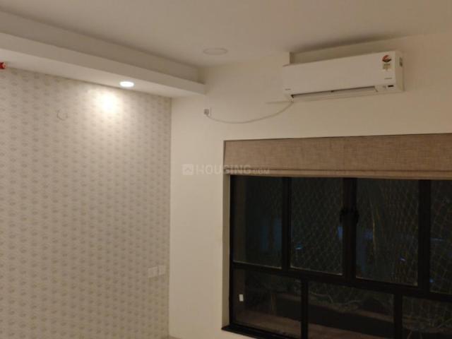 4 BHK Apartment in Tangra for resale Kolkata. The reference number is 19964339
