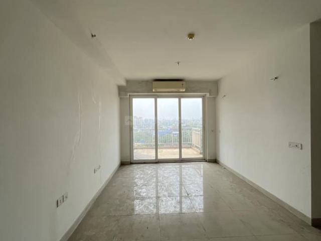 4 BHK Apartment in Tangra for resale Kolkata. The reference number is 20224090