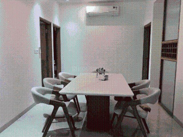 4 BHK Apartment in Thaltej for rent Ahmedabad. The reference number is 18592665