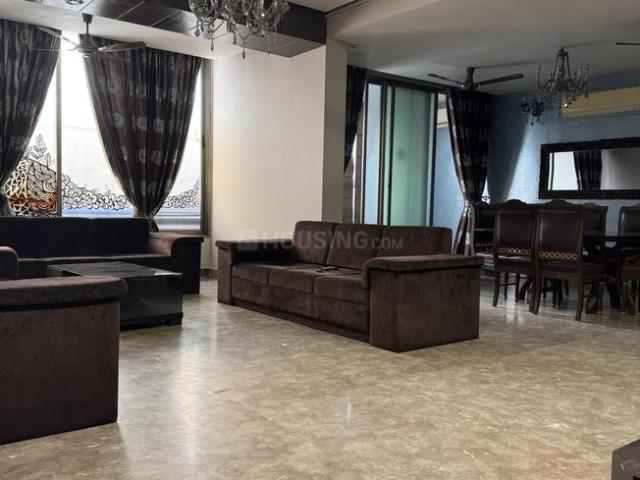4 BHK Apartment in Thaltej for rent Ahmedabad. The reference number is 19562411