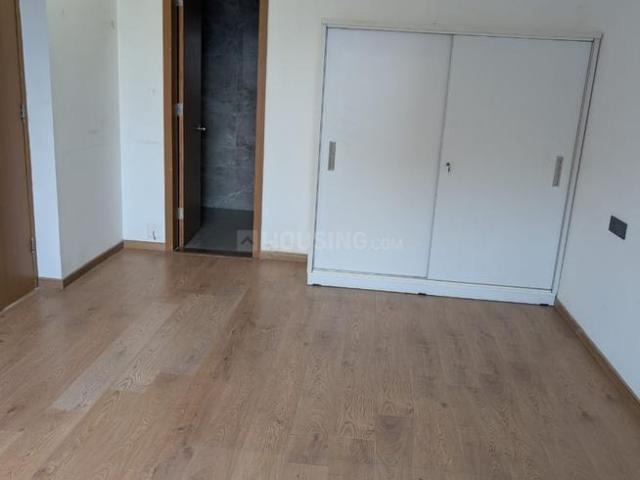 4 BHK Apartment in Thaltej for rent Ahmedabad. The reference number is 19616936