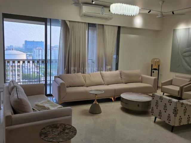 4 BHK Apartment in Thaltej for rent Ahmedabad. The reference number is 19257619