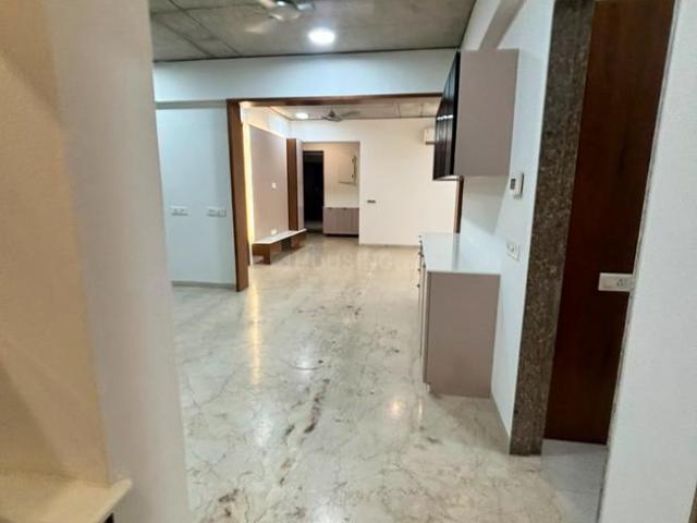 4 BHK Apartment in Thaltej for rent Ahmedabad. The reference number is 20446614