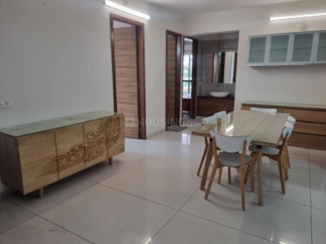 4 BHK Apartment in Thaltej for rent Ahmedabad. The reference number is 20817226