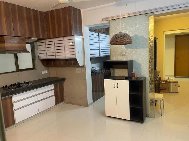 4 BHK Apartment in Thaltej for rent Ahmedabad. The reference number is 20396416