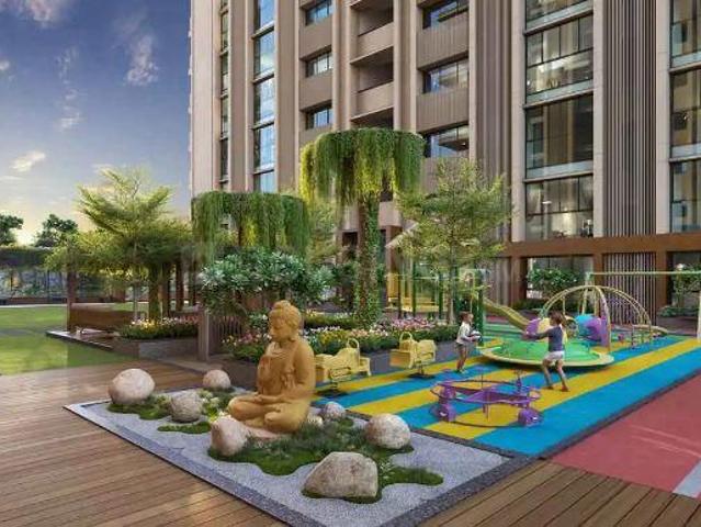 4 BHK Apartment in Thaltej for resale Ahmedabad. The reference number is 17519090
