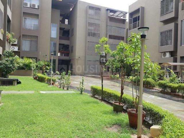 4 BHK Apartment in Thaltej for resale Ahmedabad. The reference number is 20192134
