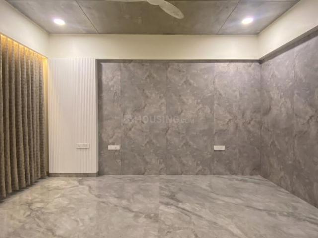 4 BHK Apartment in Thaltej for resale Ahmedabad. The reference number is 20529787