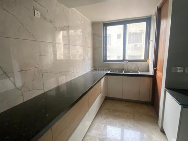 4 BHK Apartment in Thaltej for resale Ahmedabad. The reference number is 20710780