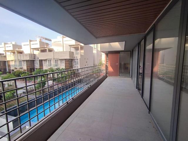 4 BHK Apartment in Thaltej for resale Ahmedabad. The reference number is 20736177