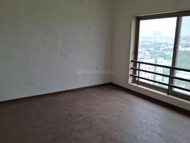 4 BHK Apartment in Thaltej for resale Ahmedabad. The reference number is 20876503
