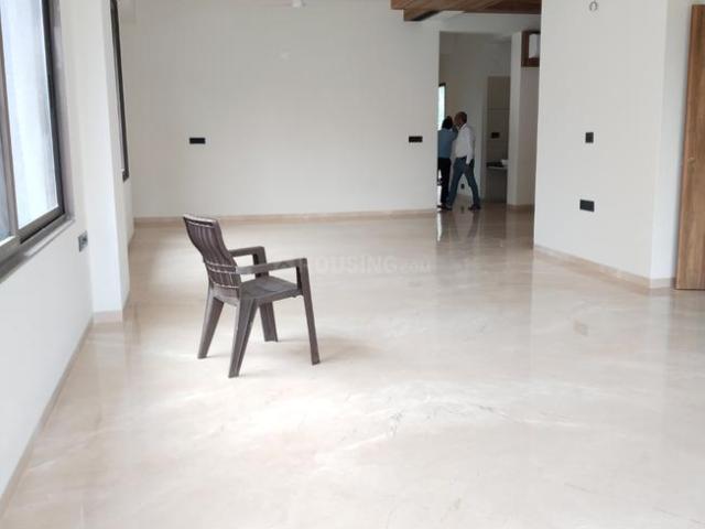 4 BHK Apartment in Thaltej for resale Ahmedabad. The reference number is 20897473