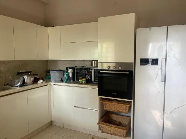 4 BHK Apartment in Thiruvanmiyur for resale Chennai South. The reference number is 16708065