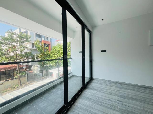4 BHK Apartment in Thiruvanmiyur for resale Chennai. The reference number is 17074910