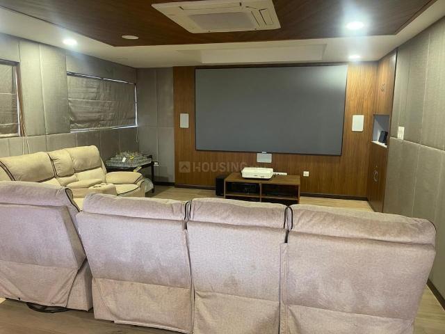 4 BHK Apartment in Thiruvanmiyur for resale Chennai. The reference number is 17075224
