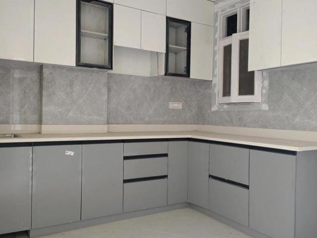 4 BHK Apartment in Surajpur for resale Greater Noida. The reference number is 19616368