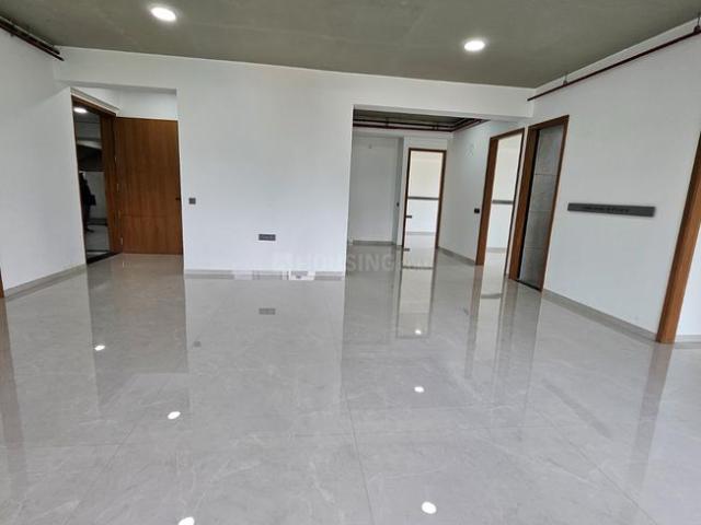 4 BHK Apartment in Tragad for resale Ahmedabad. The reference number is 20389881