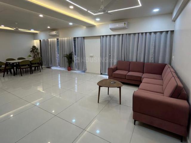 4 BHK Apartment in Undera for rent Vadodara. The reference number is 20620087