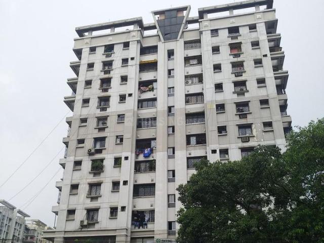 4 BHK Apartment in Ultadanga for resale Kolkata. The reference number is 20530680