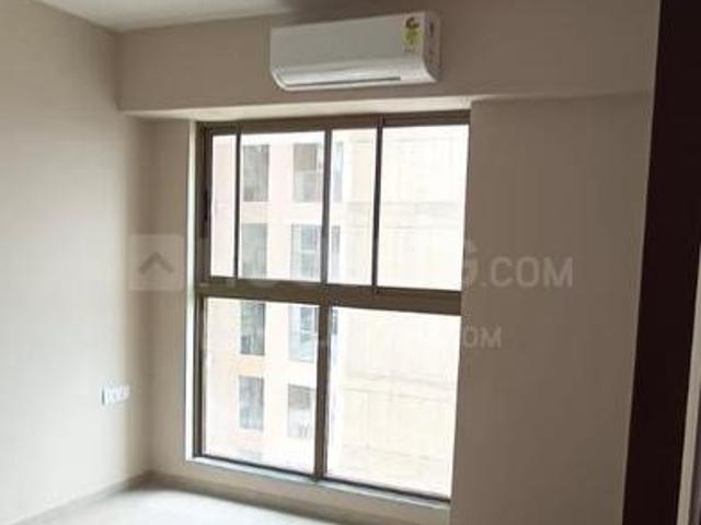 4 BHK Apartment in Ulhasnagar for rent Thane. The reference number is 19011246
