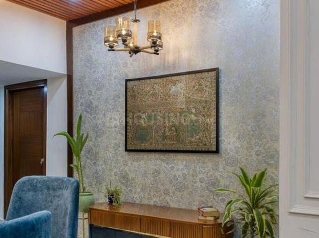 4 BHK Apartment in Vaishno Devi Circle for rent Ahmedabad. The reference number is 19759373