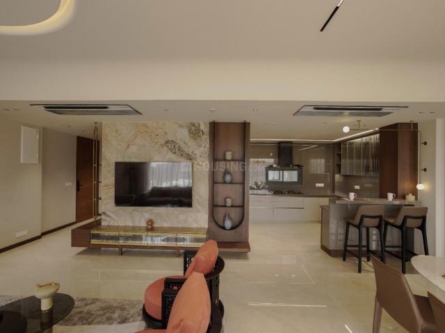 4 BHK Apartment in Vaishno Devi Circle for resale Ahmedabad. The reference number is 20425409