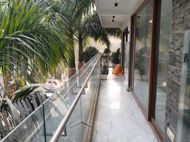 4 BHK Apartment in Vasant Kunj for rent New Delhi. The reference number is 19244523