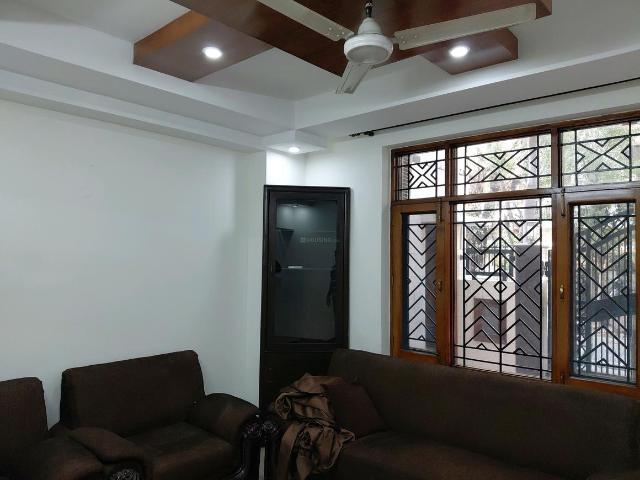 4 BHK Apartment in Vasant Kunj for rent New Delhi. The reference number is 19698978