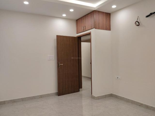 4 BHK Apartment in Vasant Kunj for resale New Delhi. The reference number is 14509947