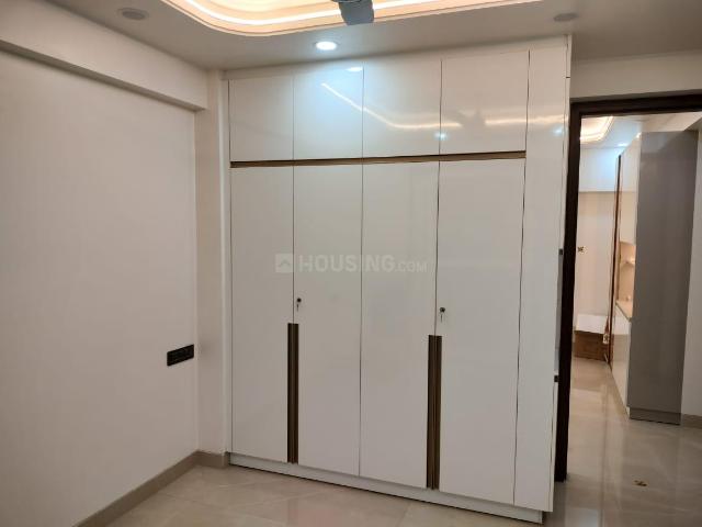 4 BHK Apartment in Vasant Kunj for resale New Delhi. The reference number is 18355873