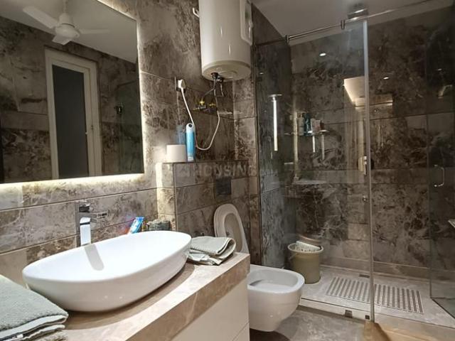 4 BHK Apartment in Vasant Kunj for resale New Delhi. The reference number is 19499972