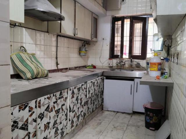 4 BHK Apartment in Vasant Kunj for resale New Delhi. The reference number is 19560861