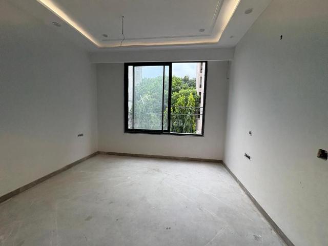 4 BHK Apartment in Vasant Kunj for resale New Delhi. The reference number is 20686441