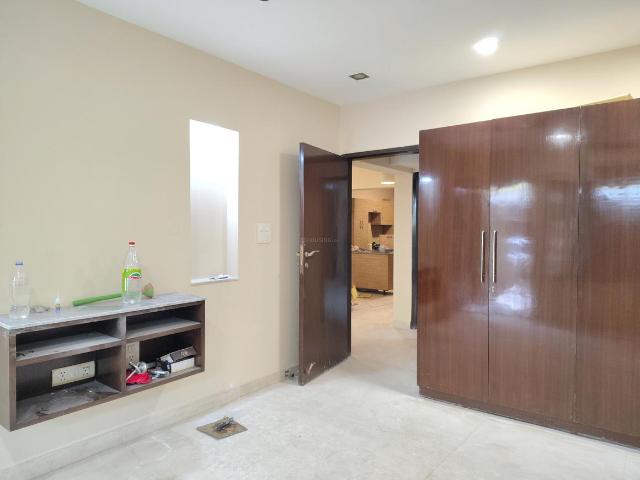 4 BHK Apartment in Vasant Kunj for resale New Delhi. The reference number is 20372507